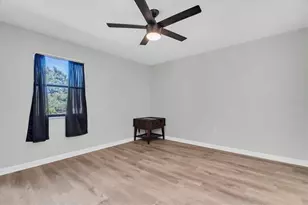 10167 Sailwinds Blvd N, Largo, FL 33773 - Photo 11