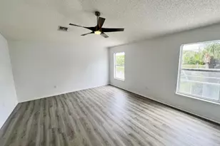 27416 Breakers Dr, Wesley Chapel, FL 33544 - Photo 19