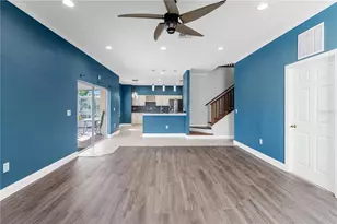 27416 Breakers Dr, Wesley Chapel, FL 33544 - Photo 17