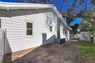 1247 Highland St N, Saint Petersburg, FL 33701 - Photo 31