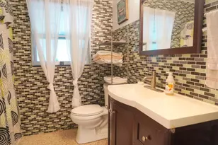 11645 Oxford St, Seminole, FL 33772 - Photo 9