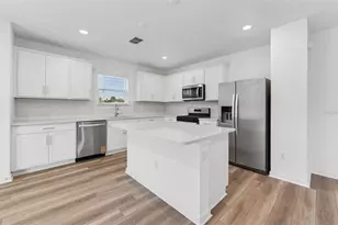 36797 Kistna Dr, Zephyrhills, FL 33540 - Photo 3