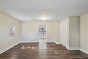 1730 17th St S, Saint Petersburg, FL 33712 - Photo 39