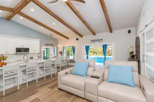 5039 Barrowe Dr, Tampa, FL 33624 - Photo 15