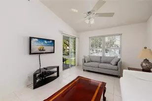 216 Sun Vista Ct S, Treasure Island, FL 33706 - Photo 13