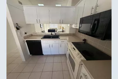 216 Sun Vista Ct S, Treasure Island, FL 33706 - Photo 9
