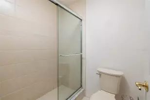 216 Sun Vista Ct S, Treasure Island, FL 33706 - Photo 19