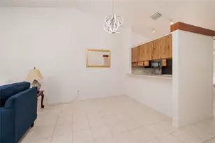 216 Sun Vista Ct S, Treasure Island, FL 33706 - Photo 13