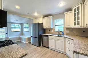 5530 Crissman Dr N, Saint Petersburg, FL 33714 - Photo 5