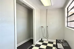 5530 Crissman Dr N, Saint Petersburg, FL 33714 - Photo 13