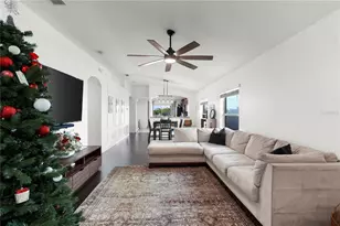 1325 Pasadena Bloom Ln, Ruskin, FL 33570 - Photo 5