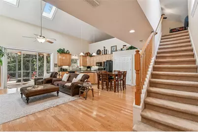 12715 Linda Drive, Tampa, FL 33612 - Photo 5