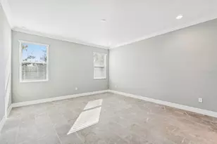 345 Villa Corte Dr, Lutz, FL 33549 - Photo 5