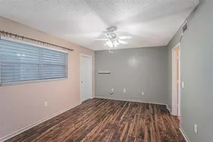 1900 59th Ave N, Saint Petersburg, FL 33714 - Photo 17