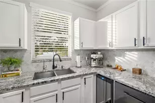 12466 Country White Cir, Tampa, FL 33635 - Photo 11