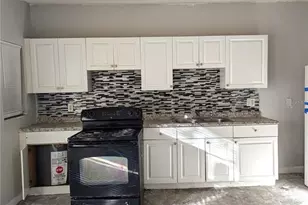 8713 N Mandarine Pl, Tampa, FL 33617 - Photo 17