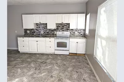 8713 N Mandarine Place, Tampa, FL 33617 - Photo 5