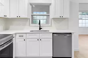 2078 Shadow Ln, Clearwater, FL 33763 - Photo 5