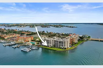 450 Treasure Island Causeway #208, Treasure Island, FL 33706 - Photo 1