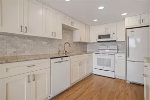 450 Treasure Island Causeway, Treasure Island, FL 33706 - Photo 3