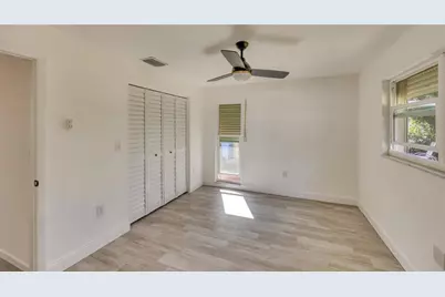 4318 Great Lakes Drive N, Clearwater, FL 33762 - Photo 11