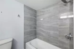 2606 W Henry Ave, Tampa, FL 33614 - Photo 17