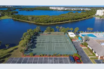 9860 62nd Terrace N #1014, Saint Petersburg, FL 33708 - Photo 5