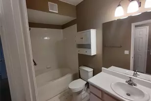 13005 Sanctuary Cove Dr, Temple Terrace, FL 33637 - Photo 7