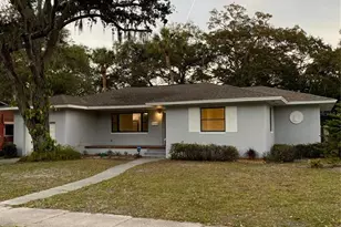 727 27th Ave S, Saint Petersburg, FL 33705 - Photo 1