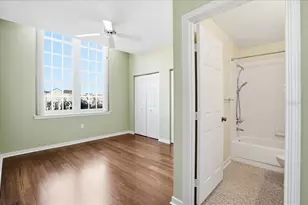 701 Mirror Lake Dr N, Saint Petersburg, FL 33701 - Photo 11