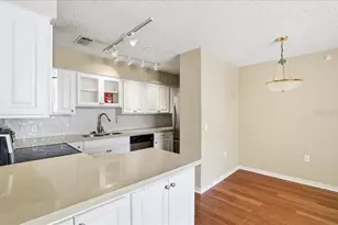 701 Mirror Lake Dr N, Saint Petersburg, FL 33701 - Photo 7