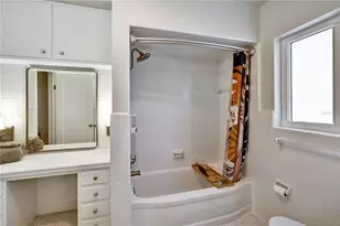 4660 22nd Ave S, Saint Petersburg, FL 33711 - Photo 15