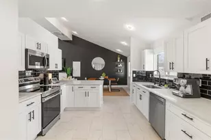 1008 Michigan Blvd, Dunedin, FL 34698 - Photo 5