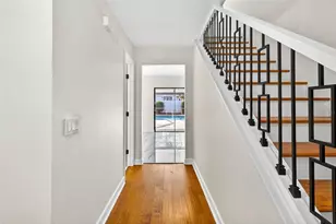 3909 Braesgate Ln, Tampa, FL 33624 - Photo 3