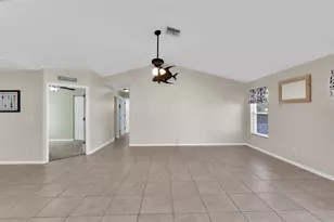 6834 34th Ave E, Palmetto, FL 34221 - Photo 7