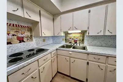 2100 World Parkway Boulevard #56, Clearwater, FL 33763 - Photo 9