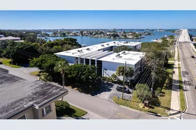50 Harbor View Lane #11, Belleair Bluffs, FL 33770 - Photo 13