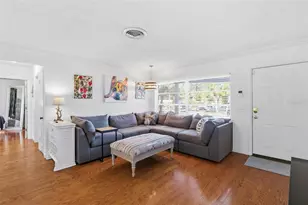 2039 Pine Ridge Dr, Clearwater, FL 33763 - Photo 7