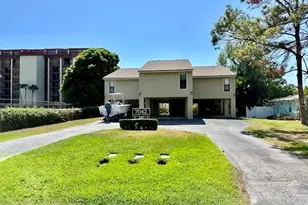 7042 Hibiscus Ave S, South Pasadena, FL 33707 - Photo 1