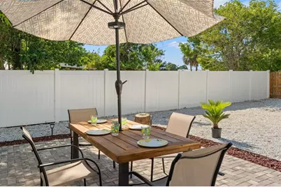 439 E Boyer Street, Tarpon Springs, FL 34689 - Photo 17