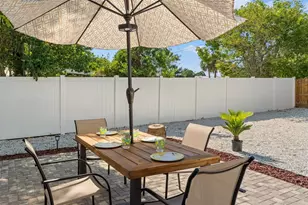 439 E Boyer St, Tarpon Springs, FL 34689 - Photo 17