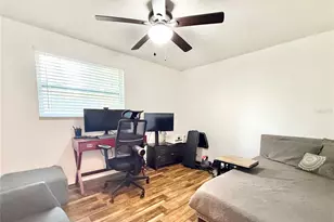 1004 Lake Charles Cir, Lutz, FL 33548 - Photo 35