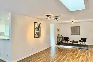 1004 Lake Charles Cir, Lutz, FL 33548 - Photo 11