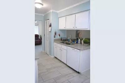 8013 W Elm Street, Tampa, FL 33615 - Photo 5