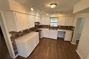 36506 Althea Ln, Zephyrhills, FL 33541 - Photo 21