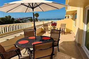 100 Bluff View Dr, Belleair Bluffs, FL 33770 - Photo 7