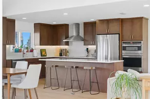 377 22nd Ave SE, Saint Petersburg, FL 33705 - Photo 3