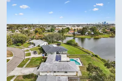 3700 21st Avenue N, Saint Petersburg, FL 33713 - Photo 1