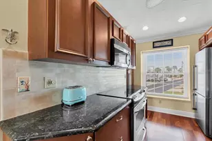 173 Sun Isle Cir, Treasure Island, FL 33706 - Photo 15