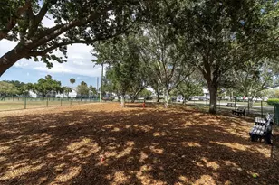 173 Sun Isle Cir, Treasure Island, FL 33706 - Photo 39